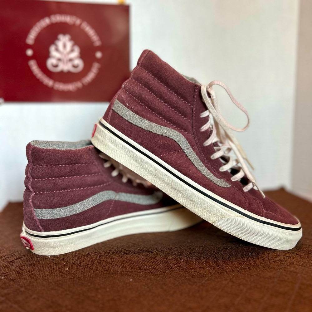 Women’s Vans high top skate sneakers size 7.0